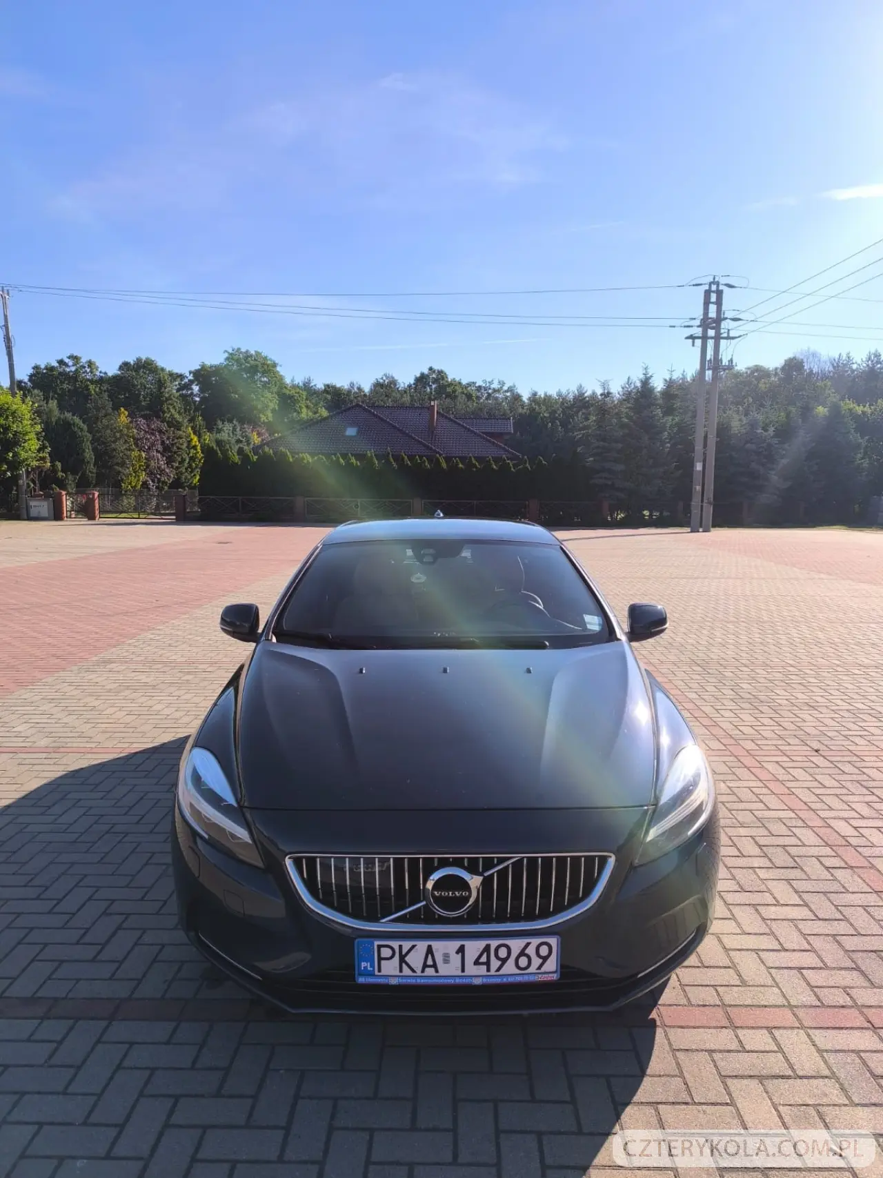 Volvo- V40- 2016 