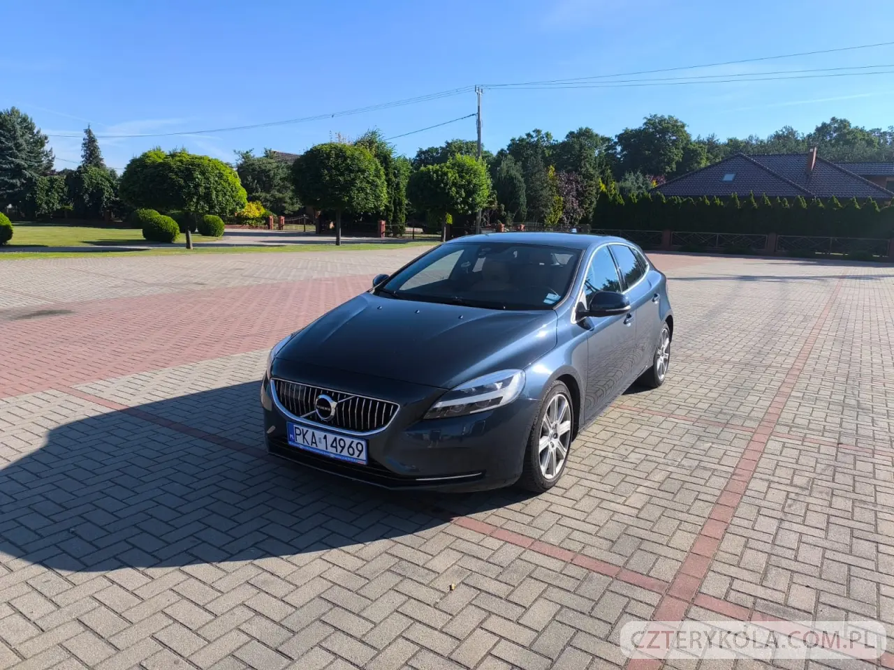 Volvo- V40- 2016 