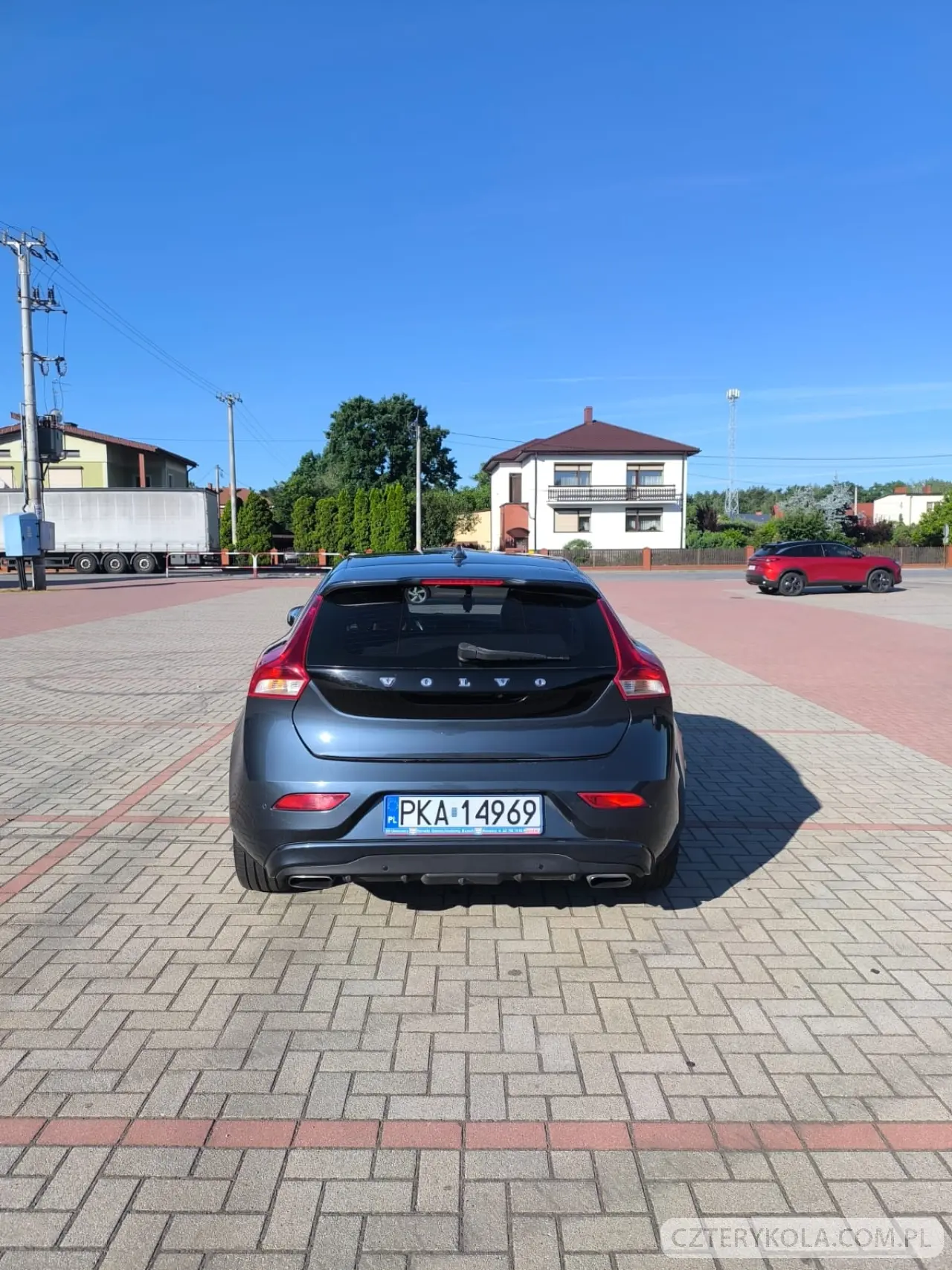 Volvo- V40- 2016 