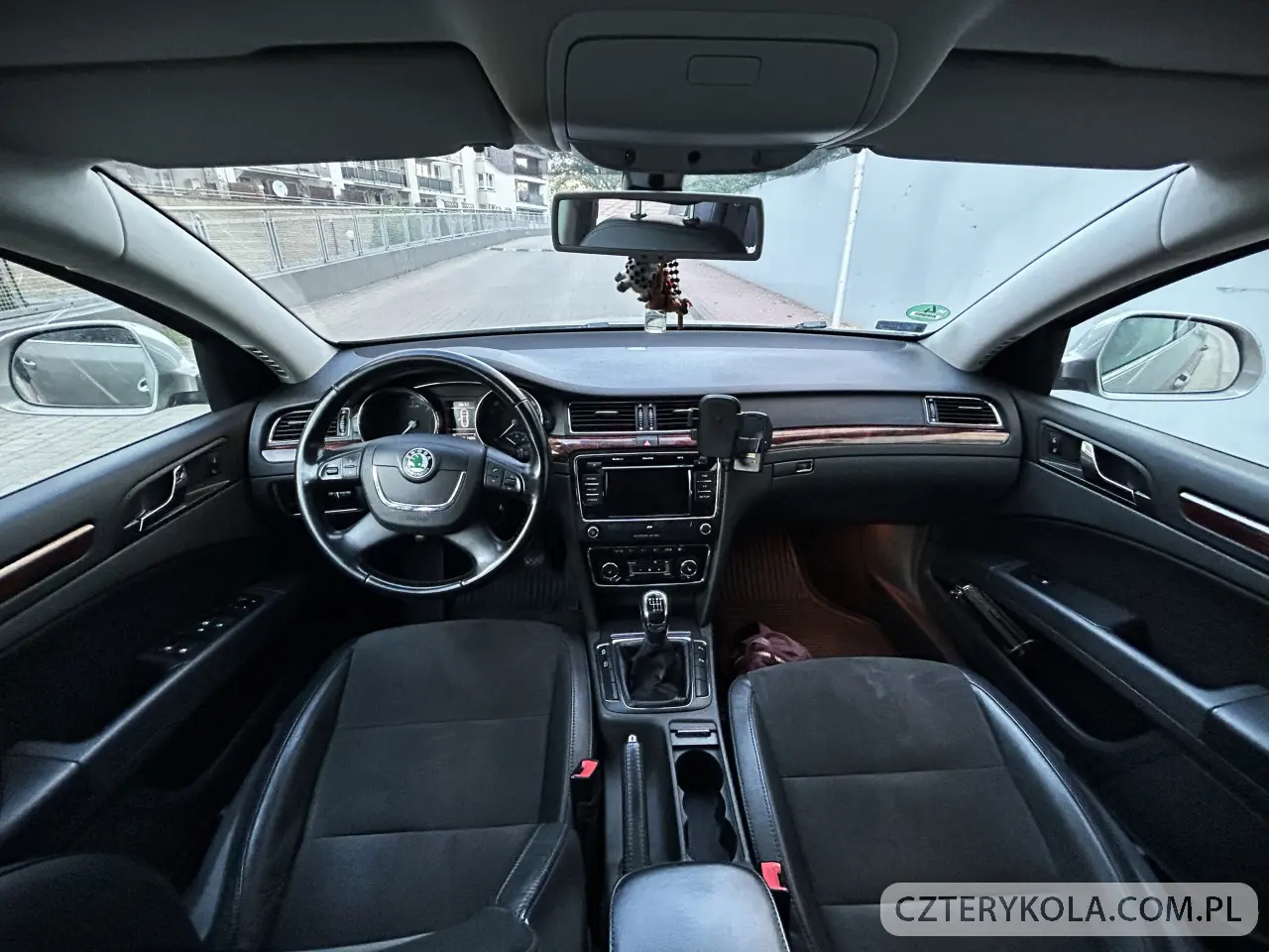 Skoda- Superb- 2011 