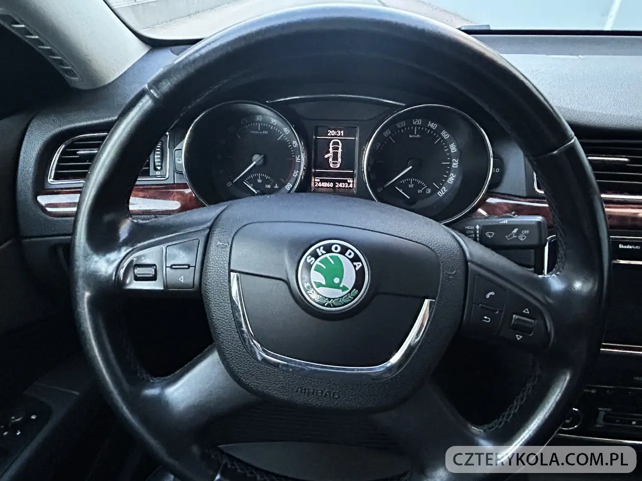 Skoda- Superb- 2011 