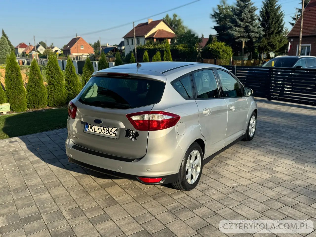 Ford- C-MAX- 2010 