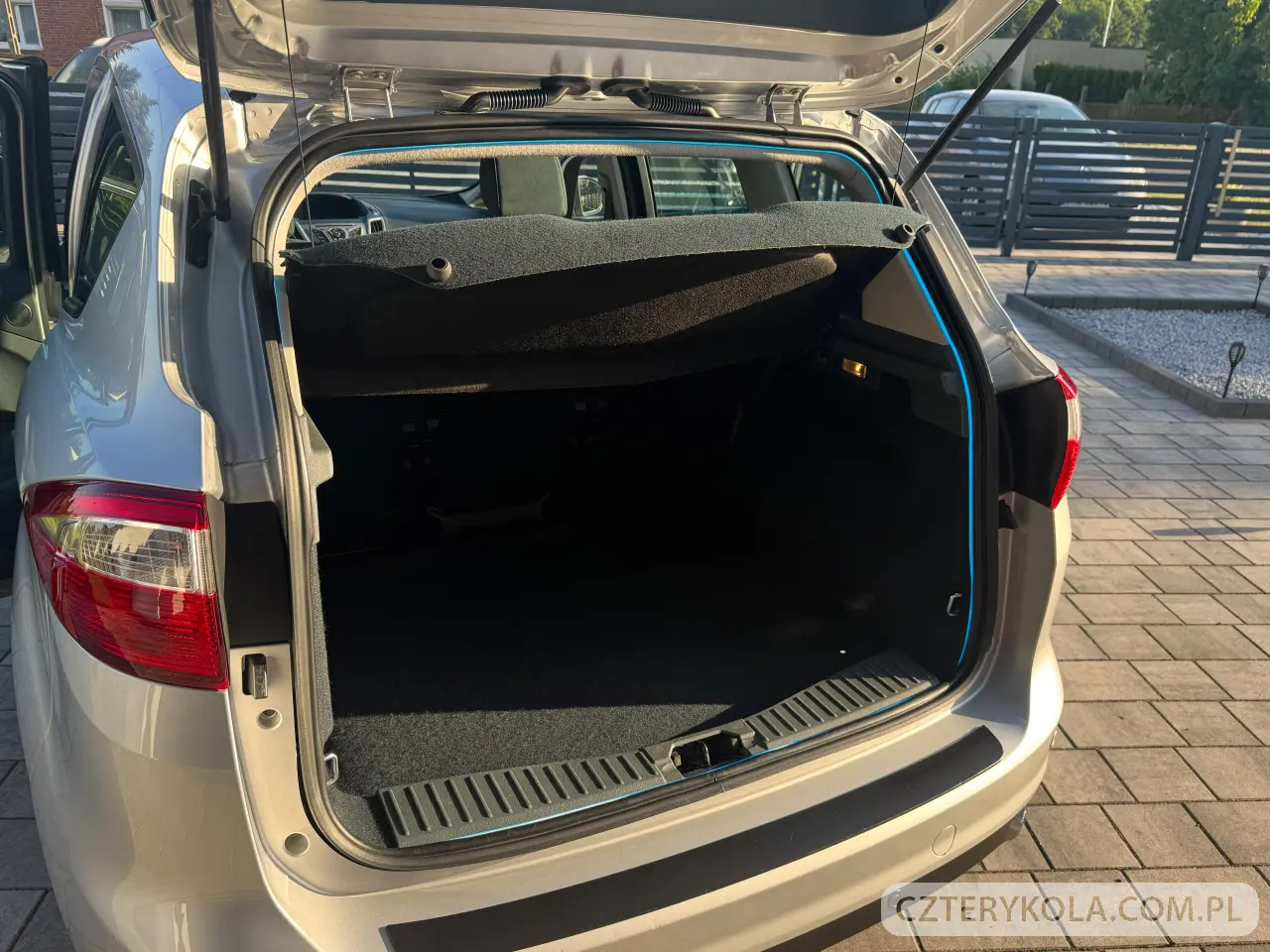Ford- C-MAX- 2010 