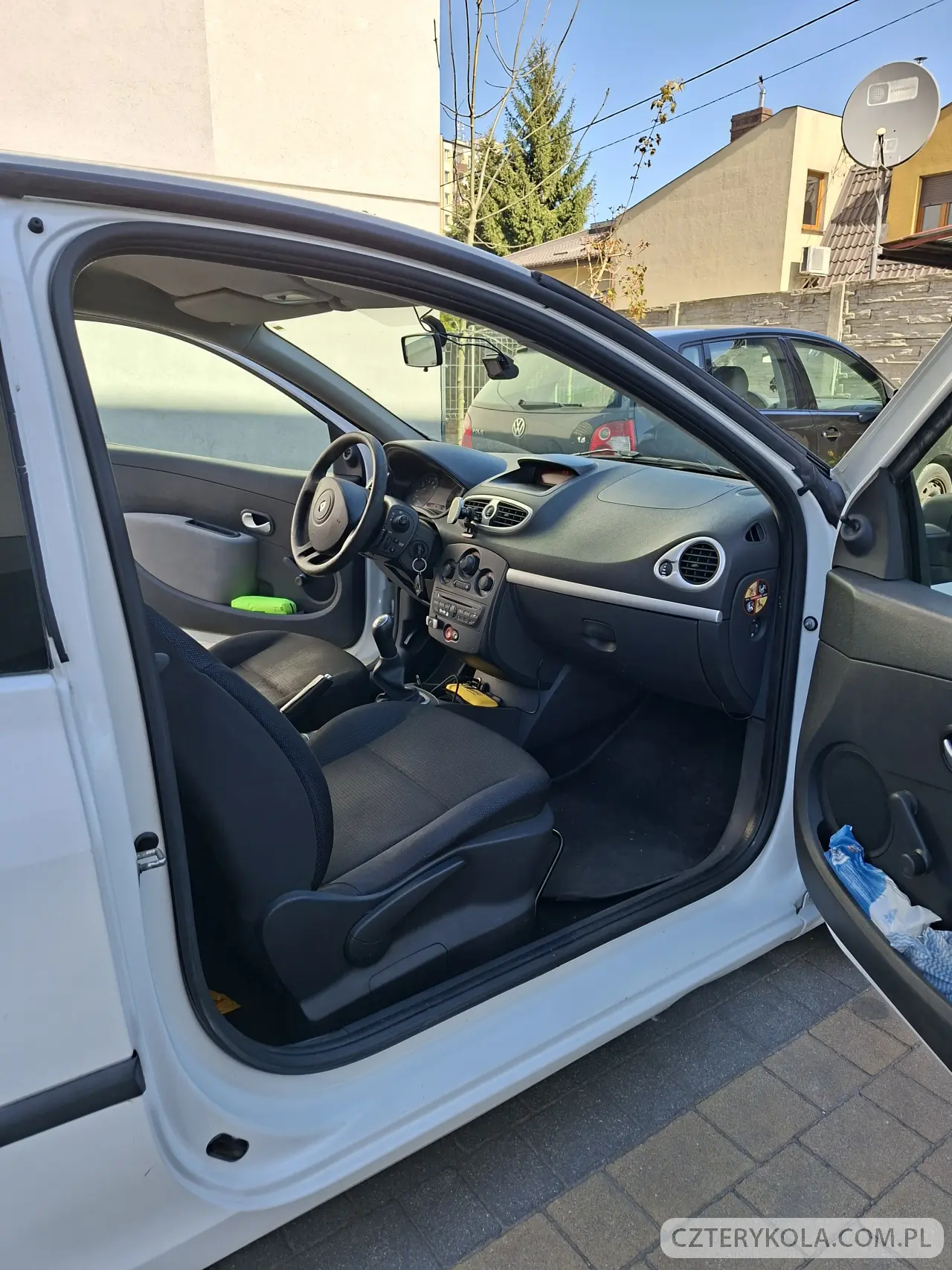 Renault- Clio- 2011 