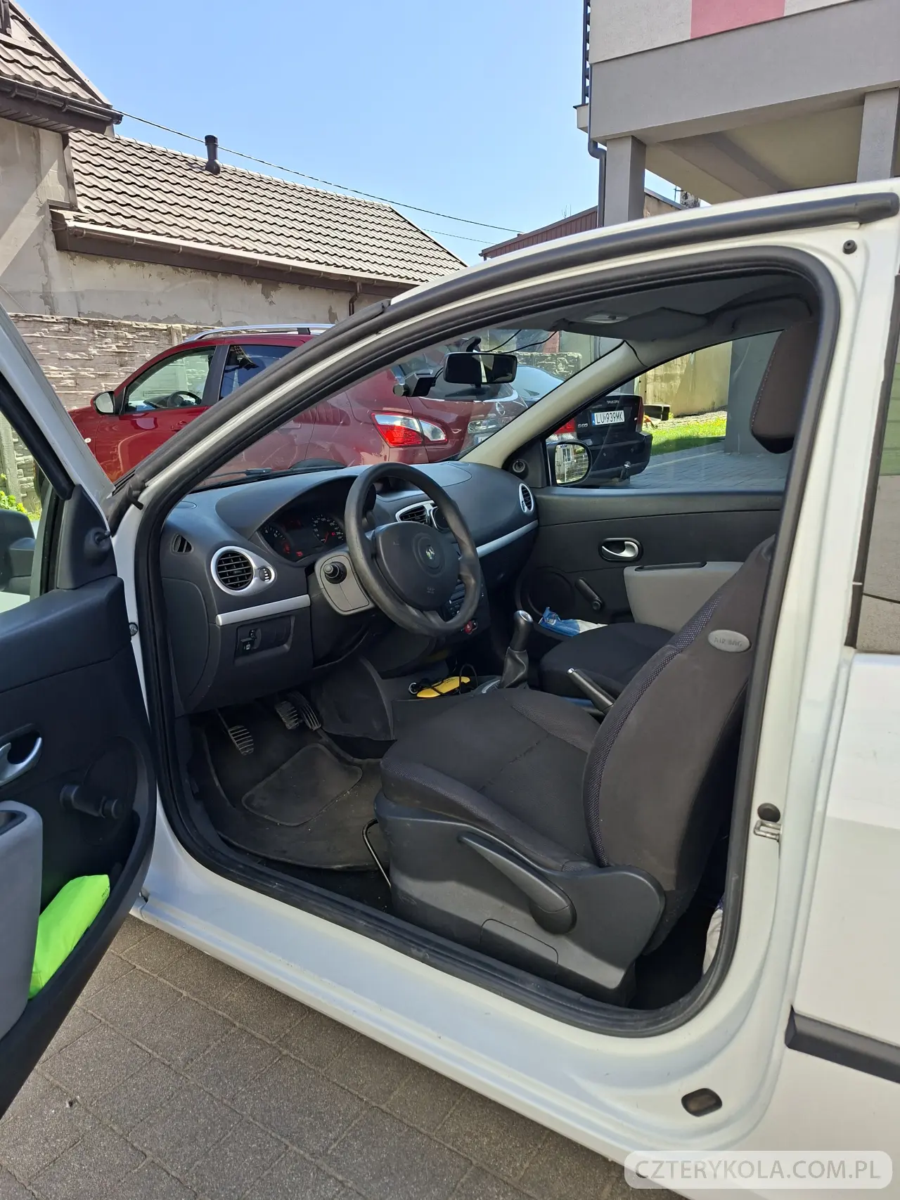 Renault- Clio- 2011 