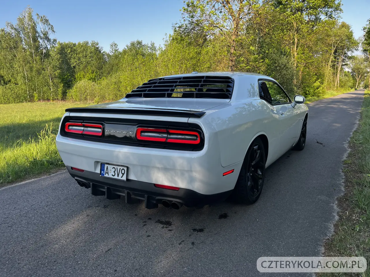 Dodge- Challenger- 2015 