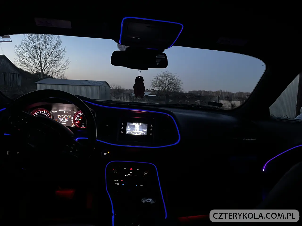 Dodge- Challenger- 2015 