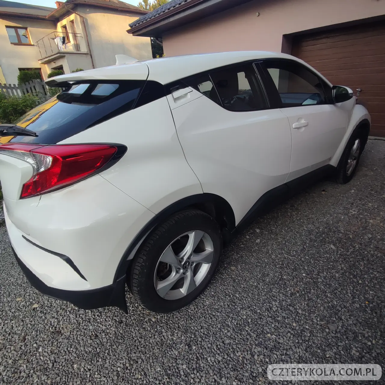 Toyota- C-HR- 2018 