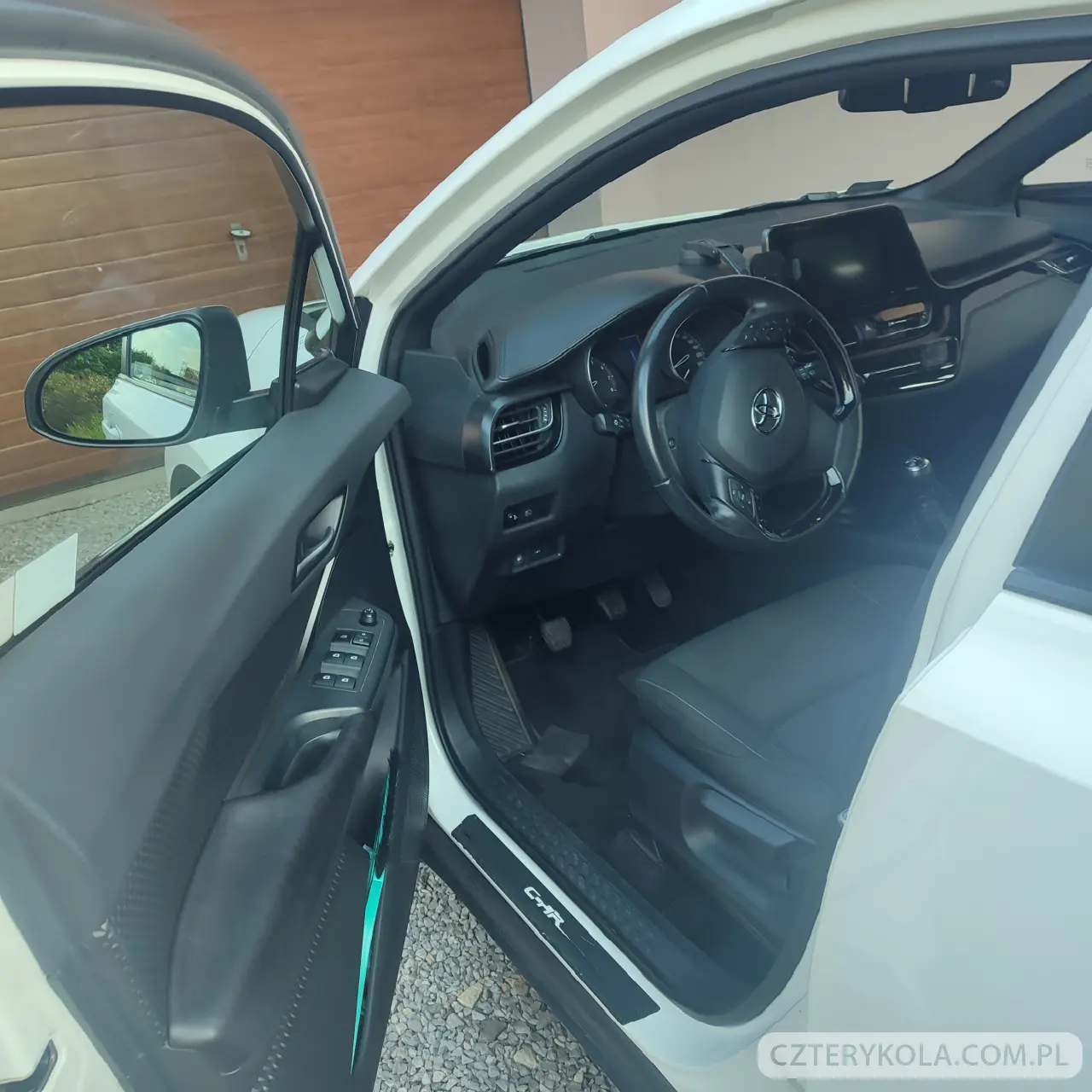 Toyota- C-HR- 2018 