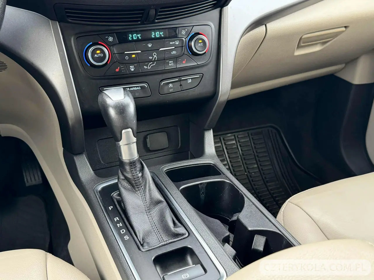 Ford- Escape- 2017 