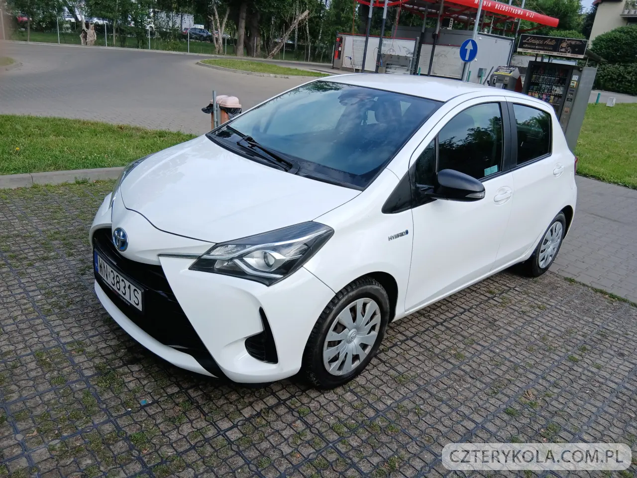 Toyota- Yaris- 2017 