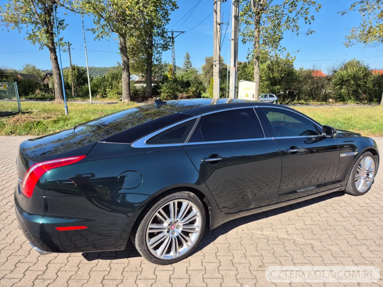 Jaguar- XJ- 2015 