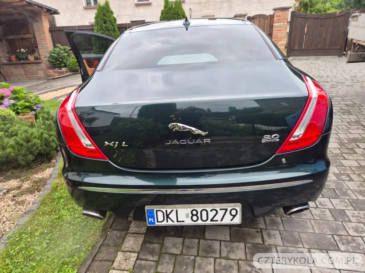 Jaguar- XJ- 2015 