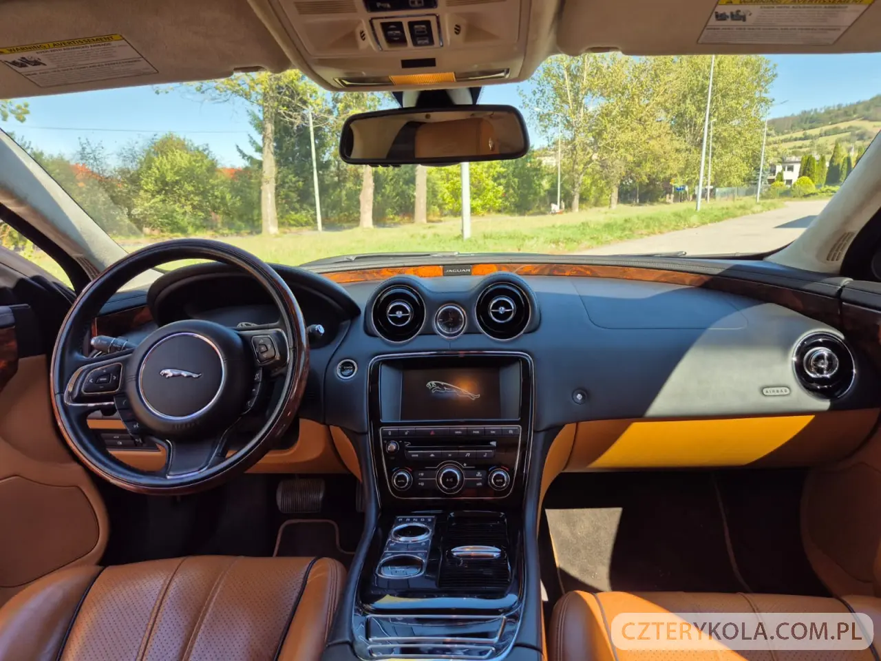 Jaguar- XJ- 2015 