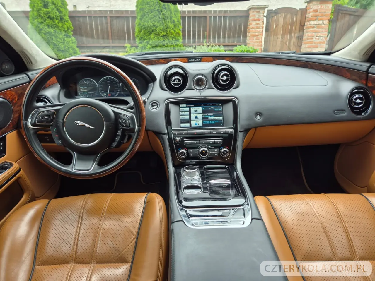 Jaguar- XJ- 2015 