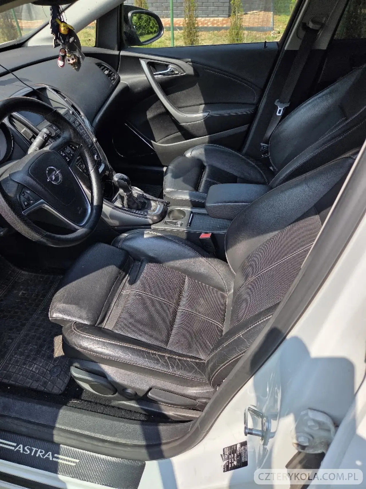 Opel- Astra- 2011 