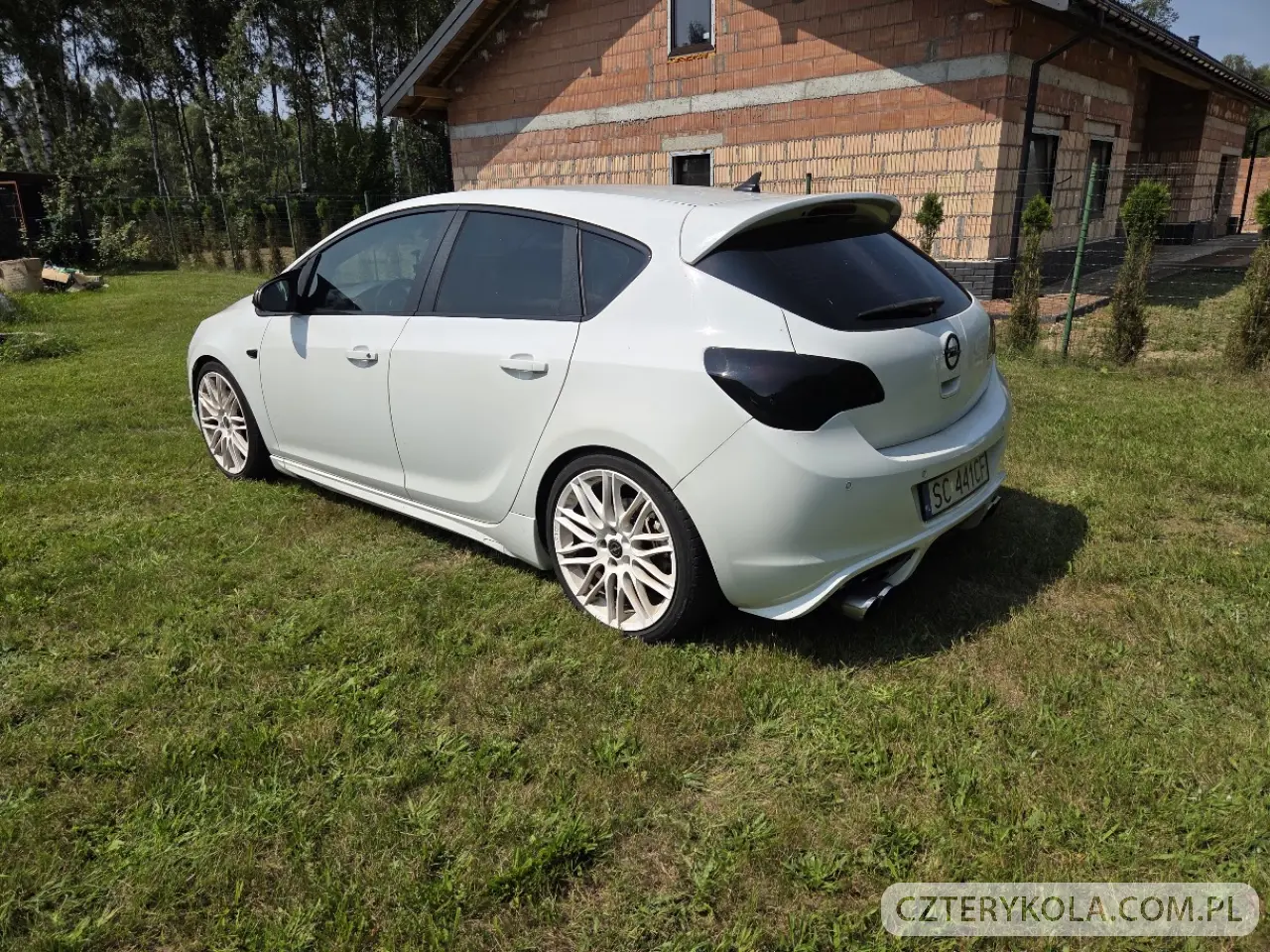 Opel- Astra- 2011 