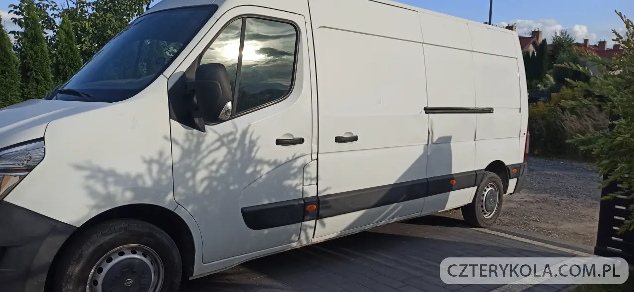 Nissan- NV400- 2015 