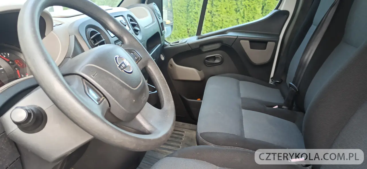 Nissan- NV400- 2015 