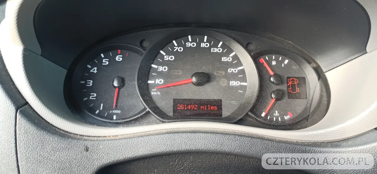 Nissan- NV400- 2015 