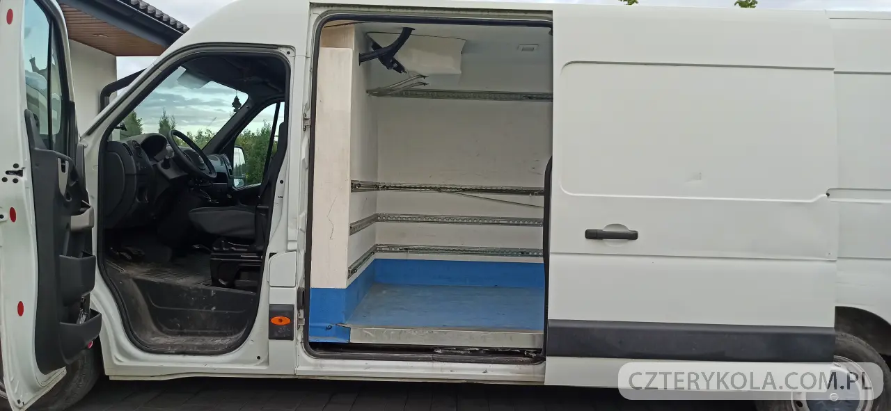 Nissan- NV400- 2015 