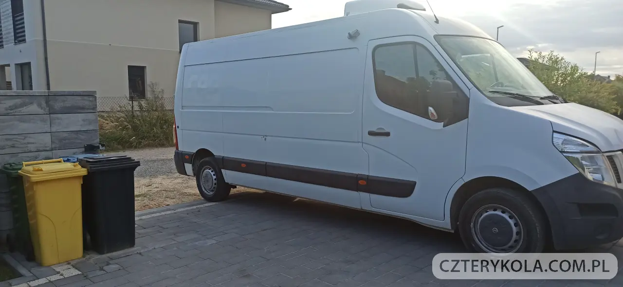 Nissan- NV400- 2015 
