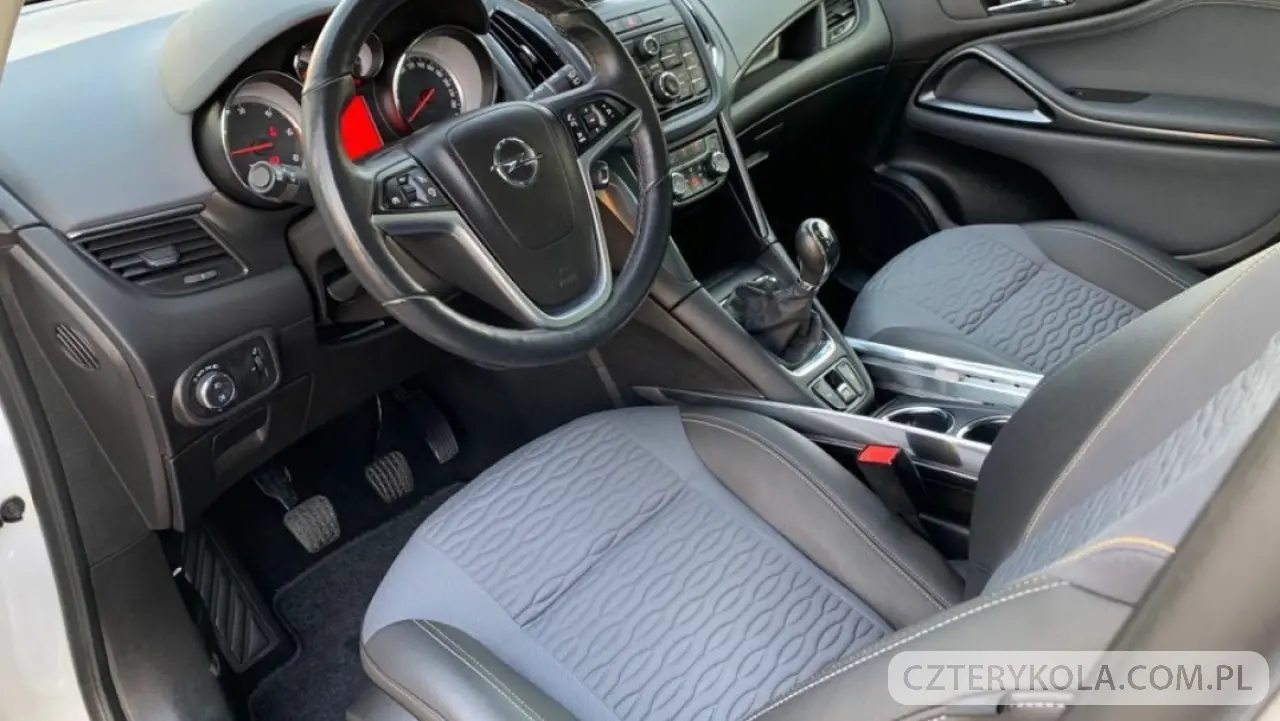 Opel- Zafira- 2014 