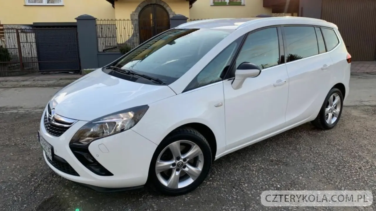 Opel- Zafira- 2014 