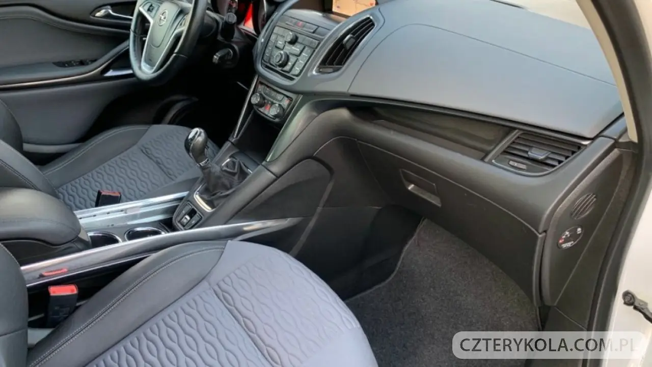 Opel- Zafira- 2014 