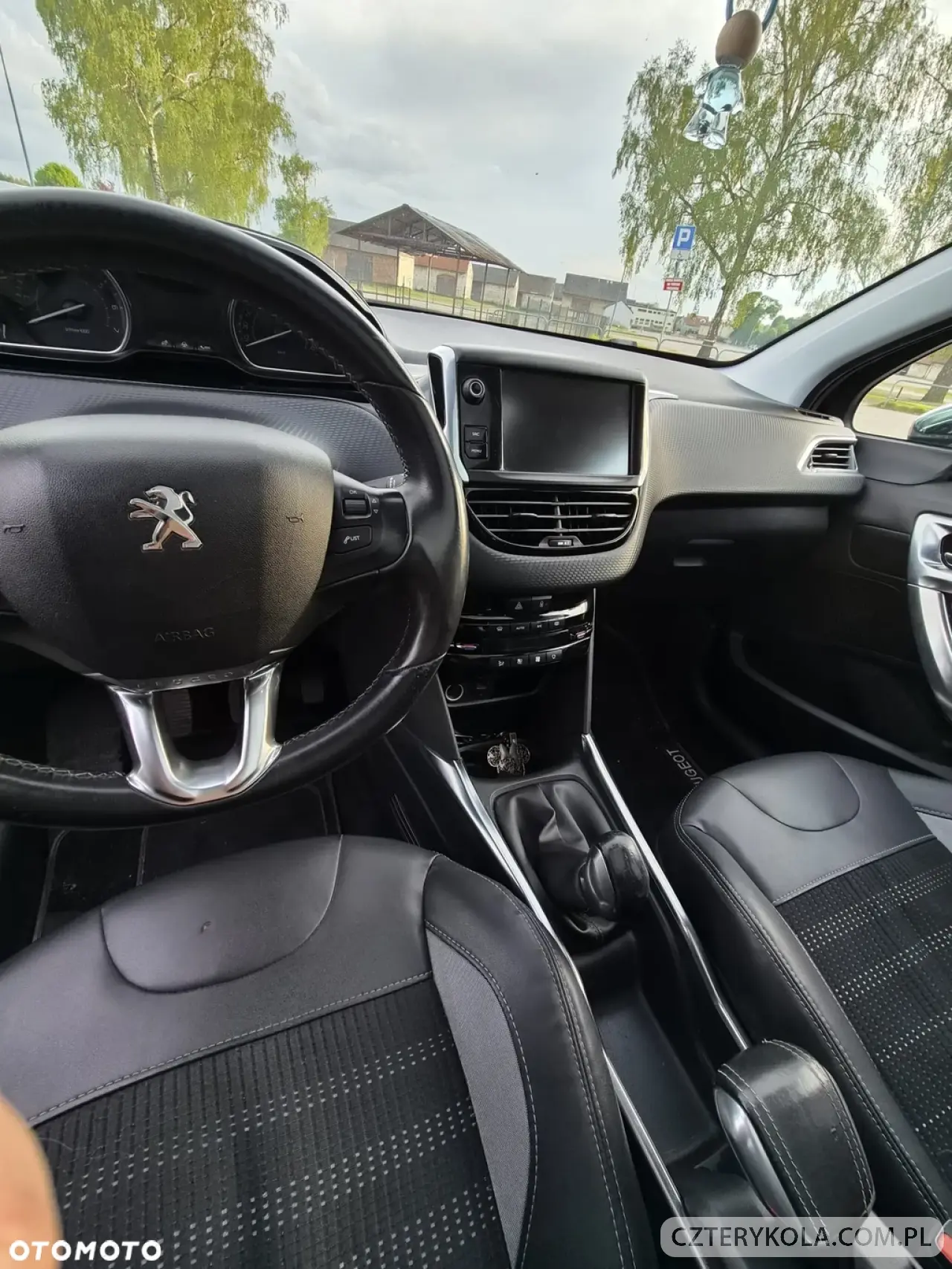 Peugeot- 2008- 2014 
