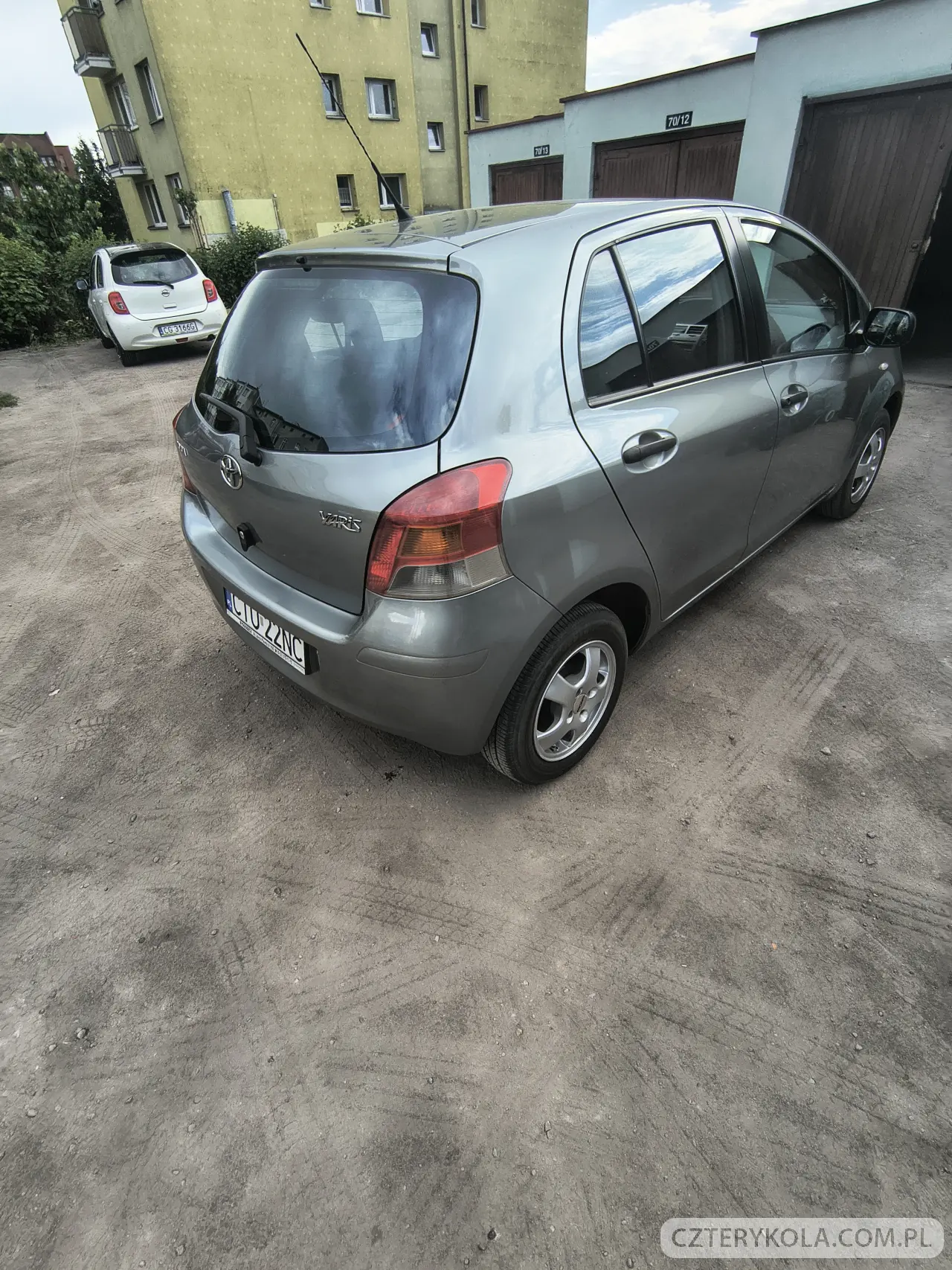 Toyota- Yaris- 2009 