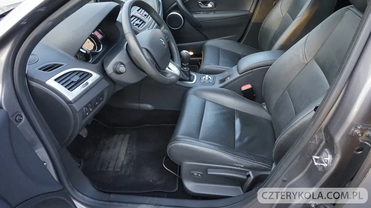 Renault- Megane- 2010 