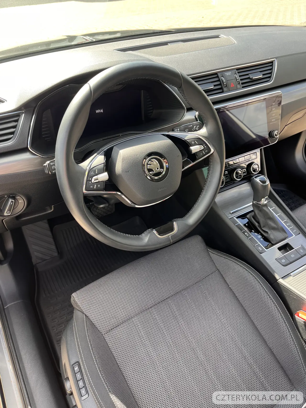 Skoda- Superb- 2022 