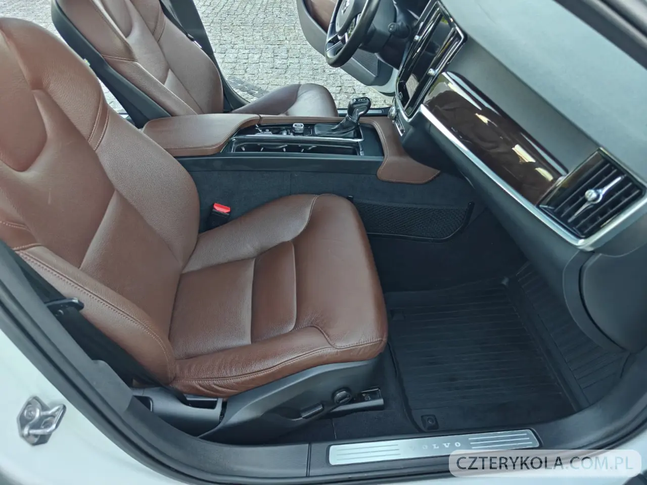 Volvo- V90- 2020 
