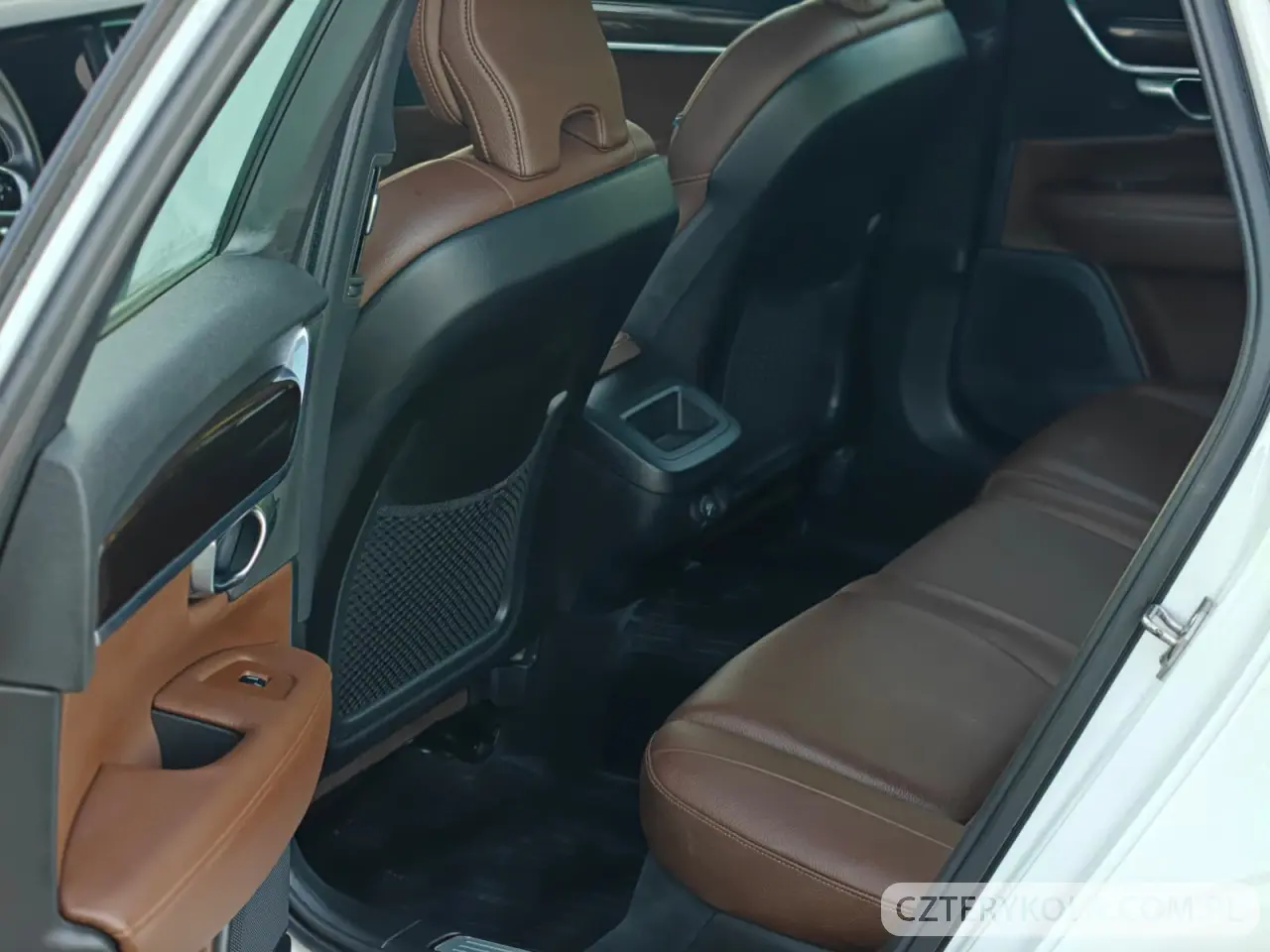 Volvo- V90- 2020 