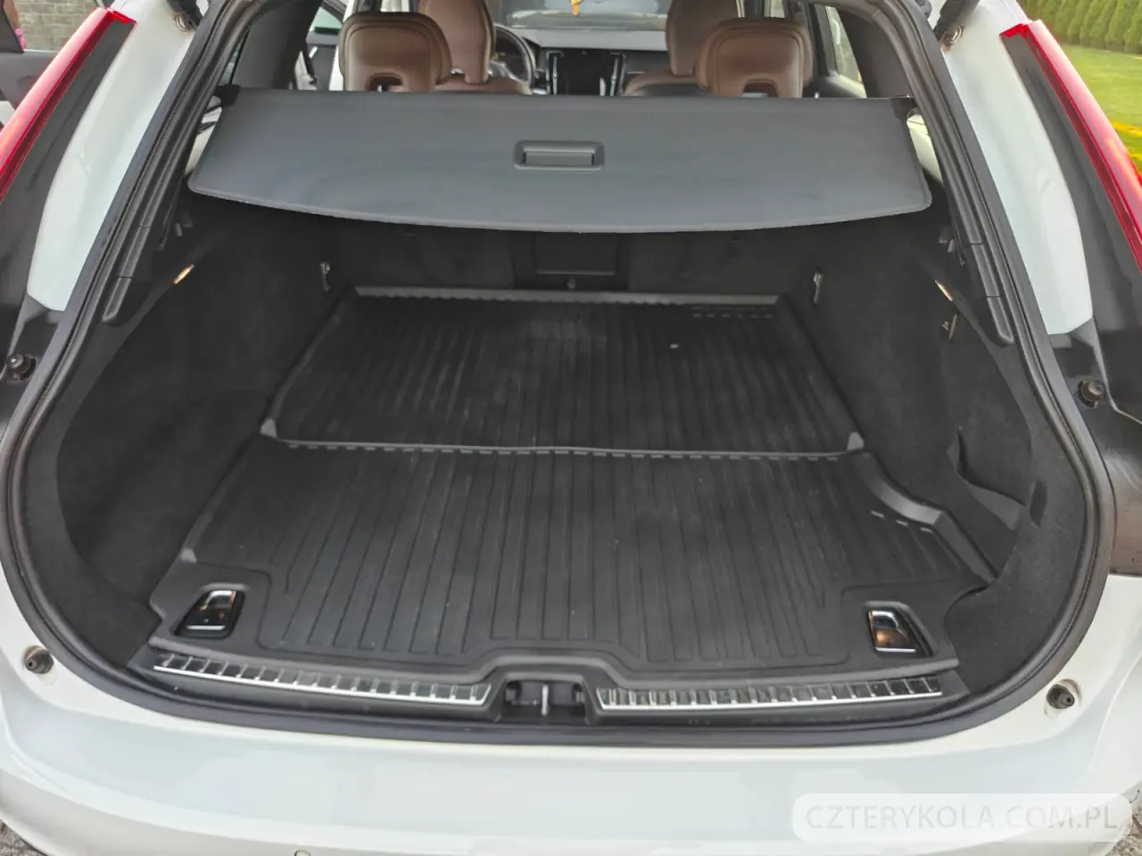Volvo- V90- 2020 
