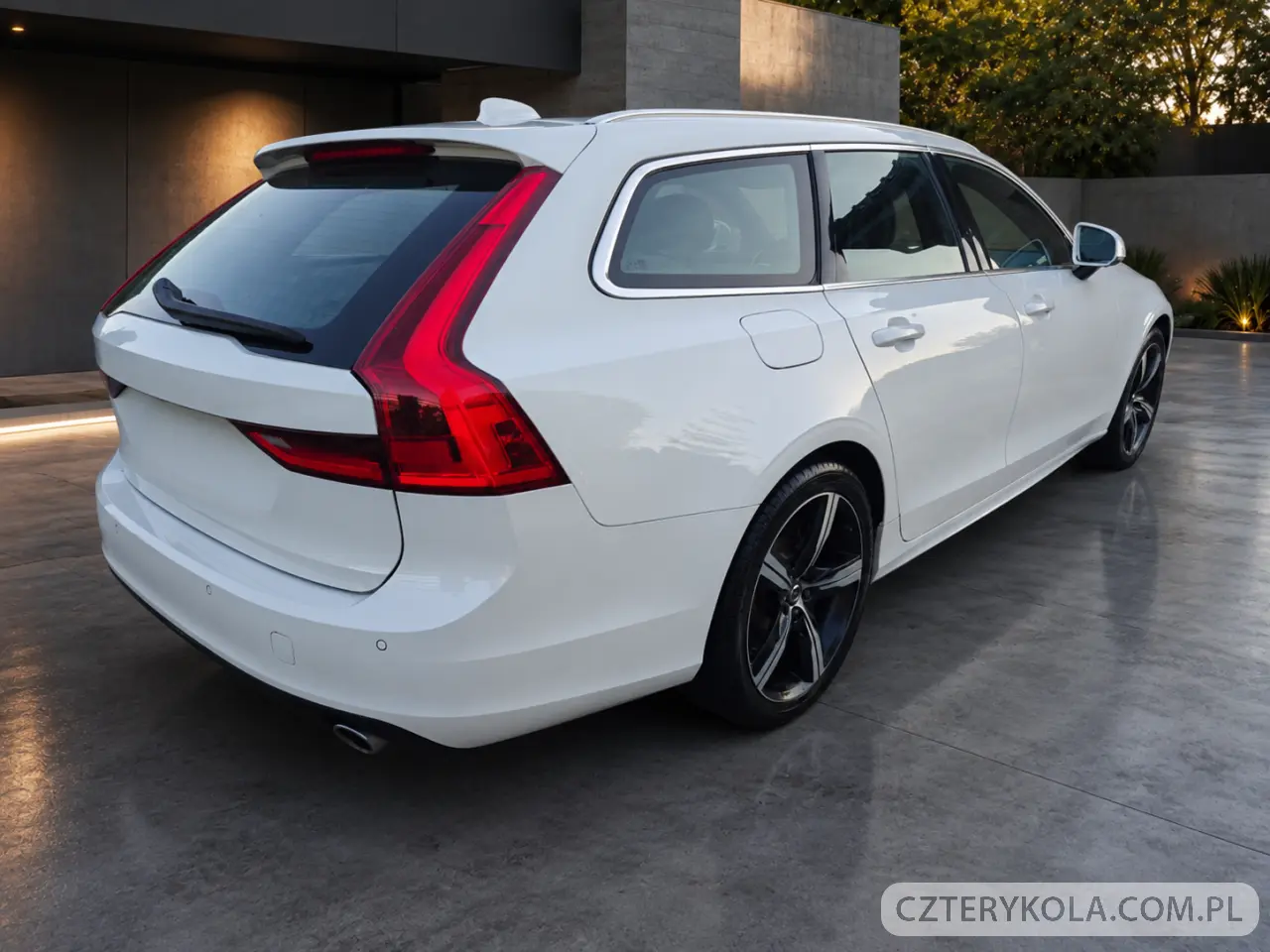 Volvo- V90- 2020 
