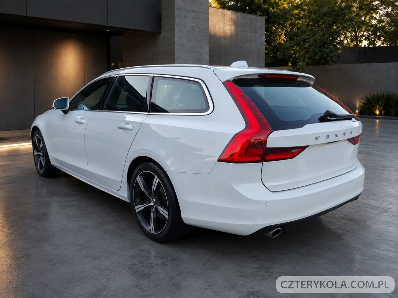 Volvo- V90- 2020 