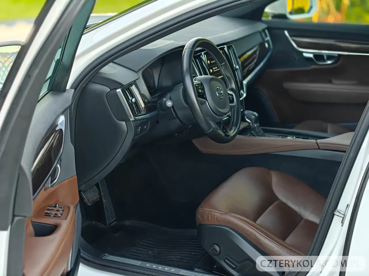 Volvo- V90- 2020 