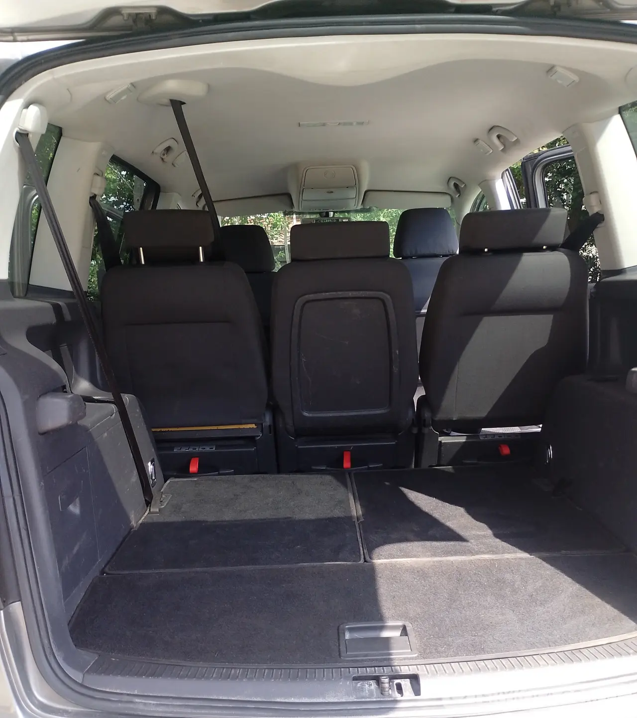 Volkswagen- Touran- 2010 