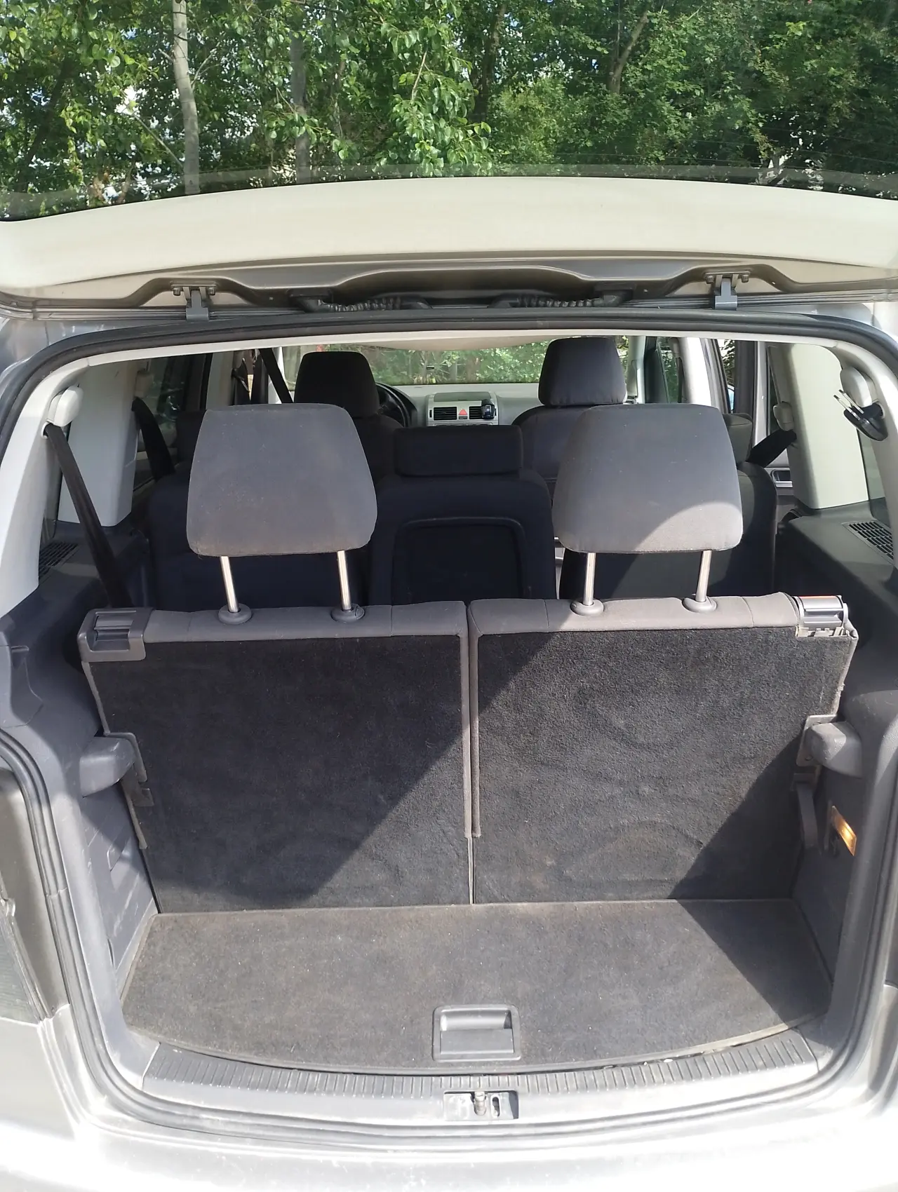Volkswagen- Touran- 2010 