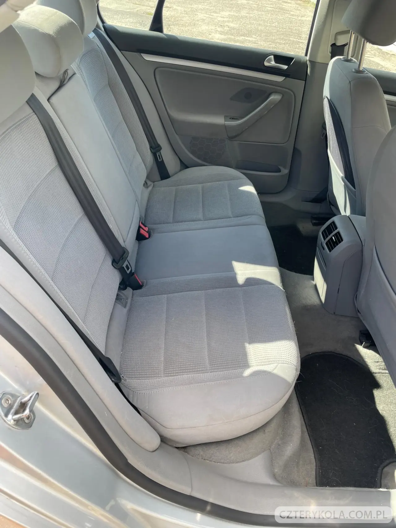 Volkswagen- Jetta- 2005 