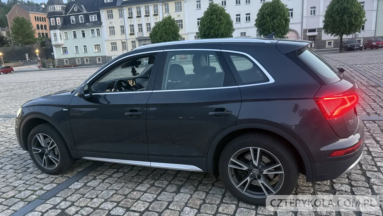 Audi- Q5- 2017 