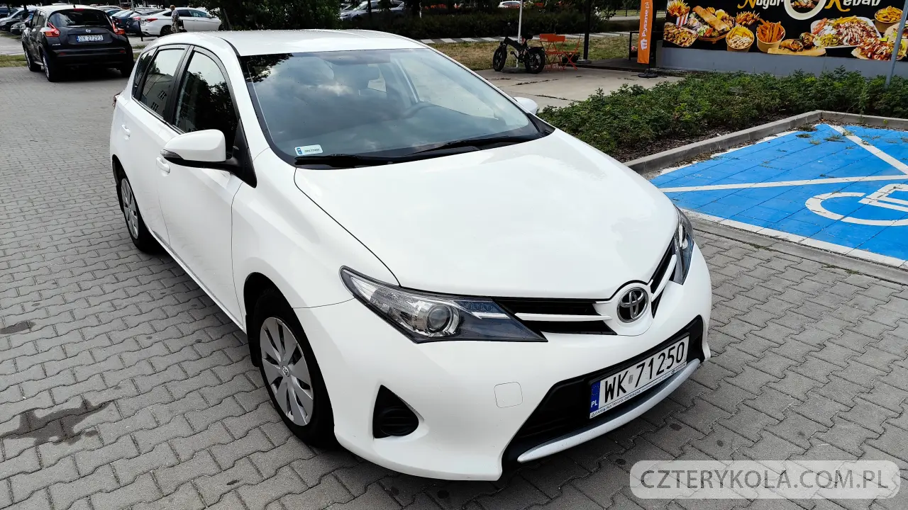 Toyota- Auris- 2014 