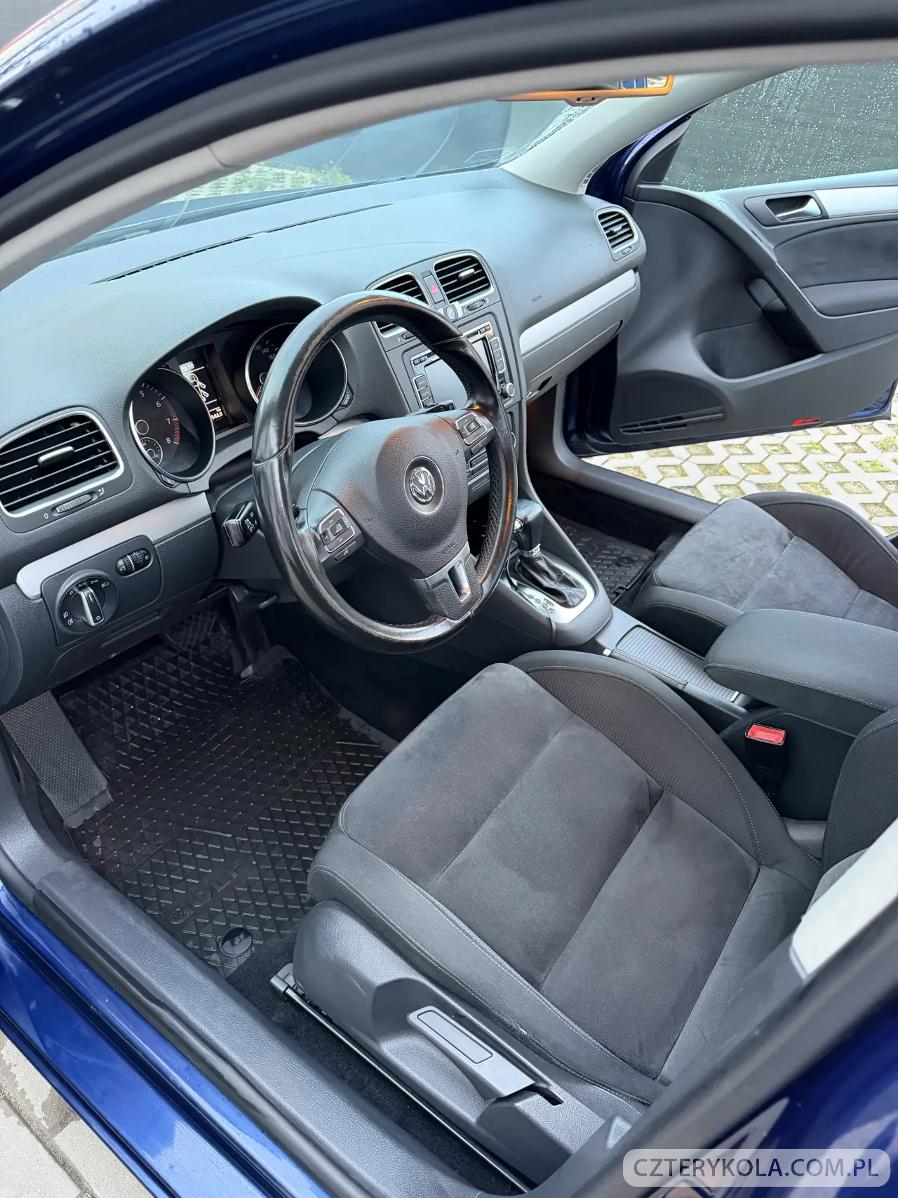 Volkswagen- Golf- 2009 