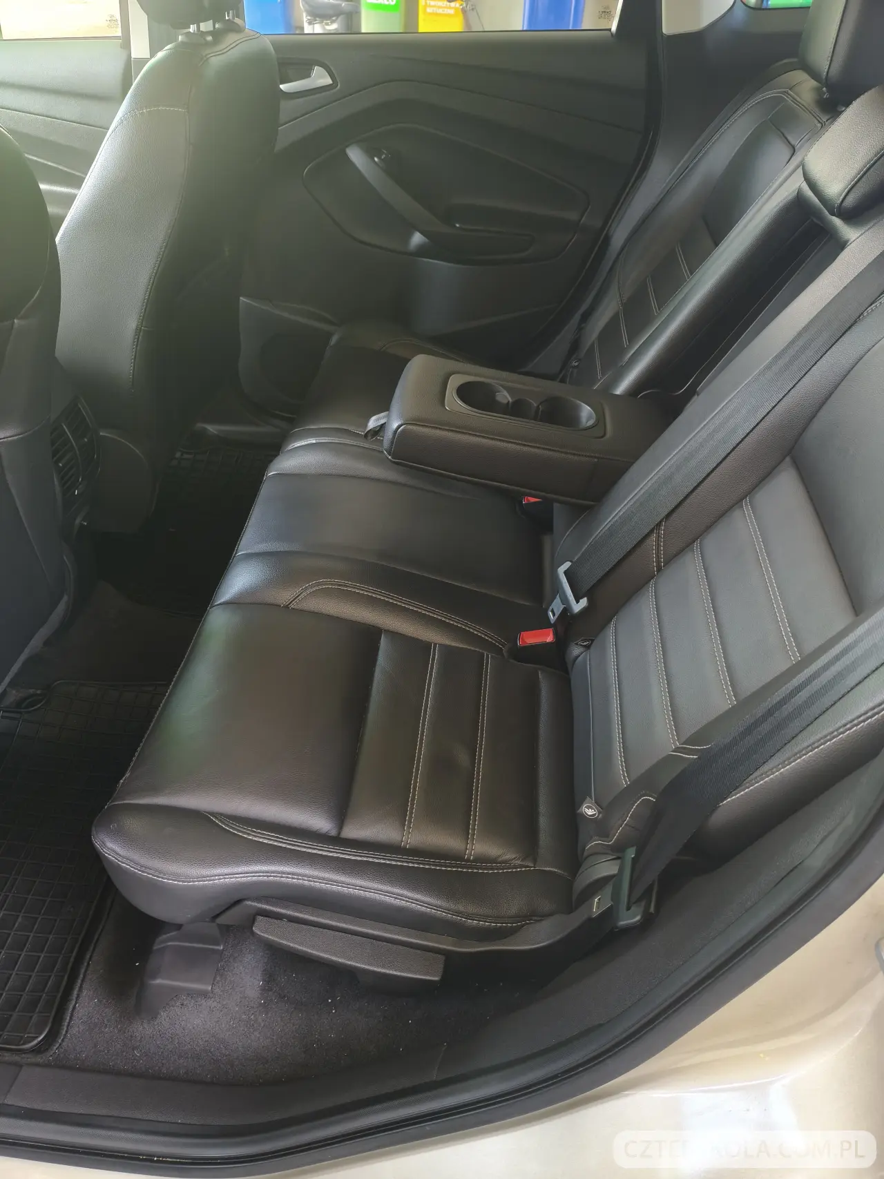 Ford- Escape- 2018 