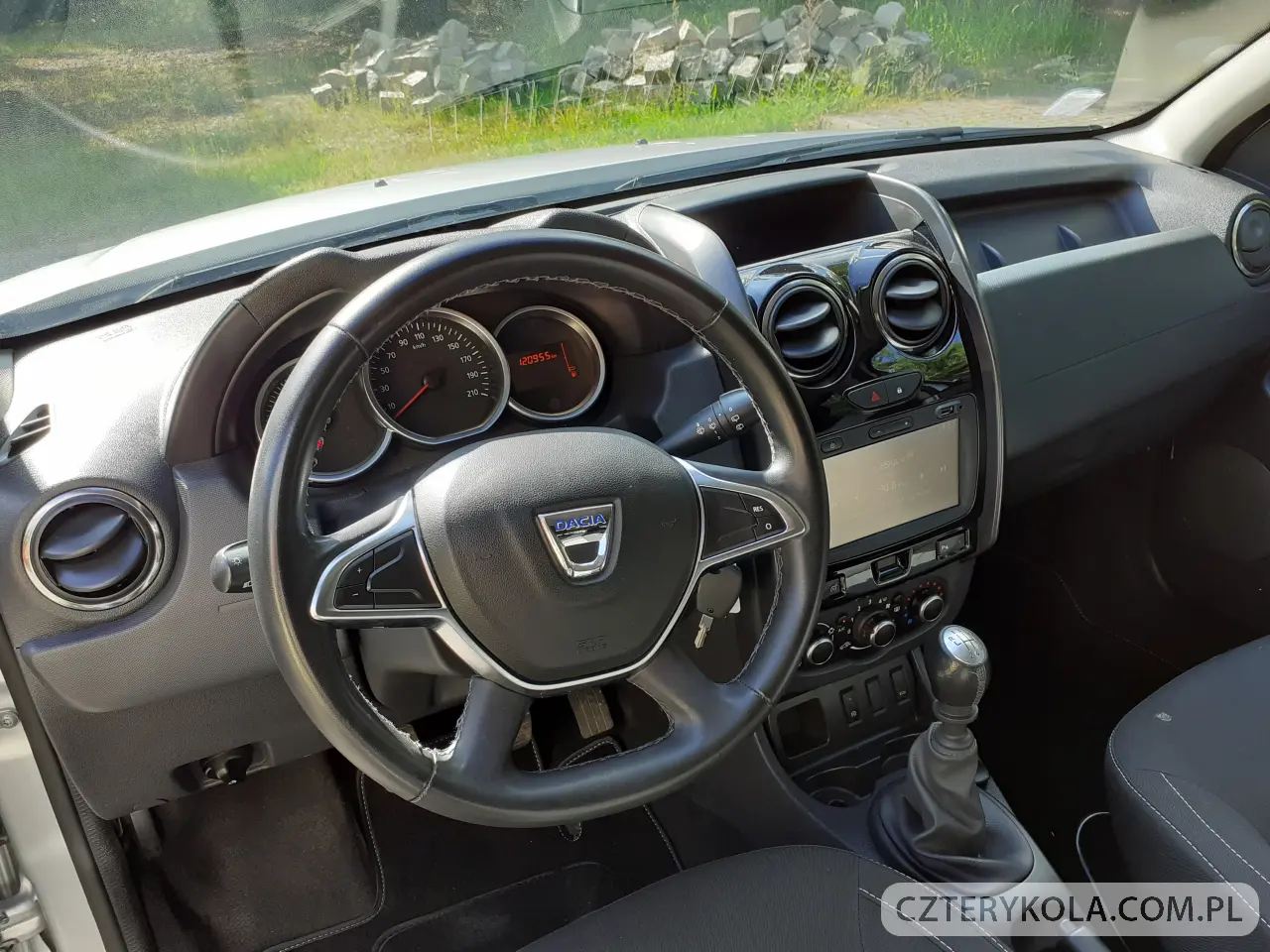 Dacia- Duster- 2017 